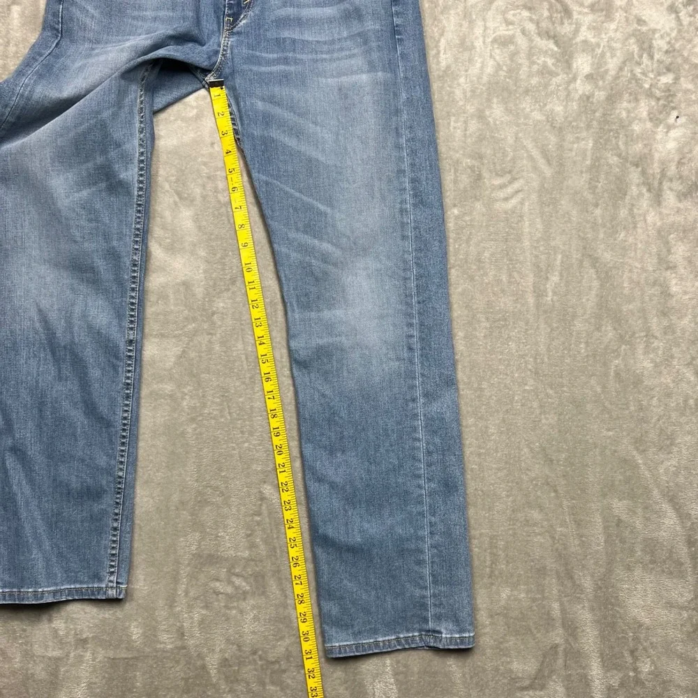 Levi 505 Jeans Men's Size 34x31* (tag 34x32) Blue Straight Leg‎ Mid Rise